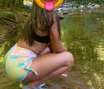 Marido exibindo a sua esposa loira sexy gostosa